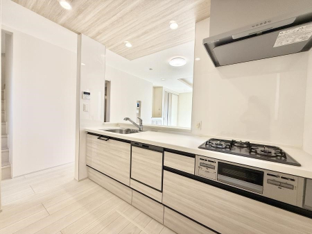 �L�b�`�� �������Ƒ����J��[�߂�A������̂���L�b�`��