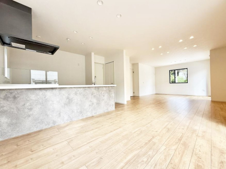 ���r���O ���������났�ƏΊ炪�W�܂�A�S���܂郊�r���O