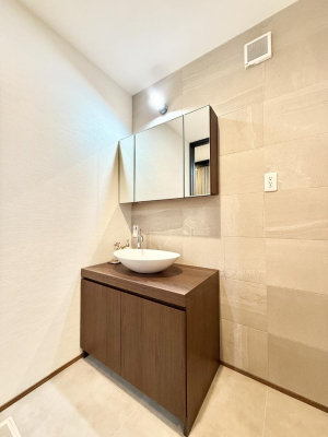 ���ʑ�E���ʏ� ����