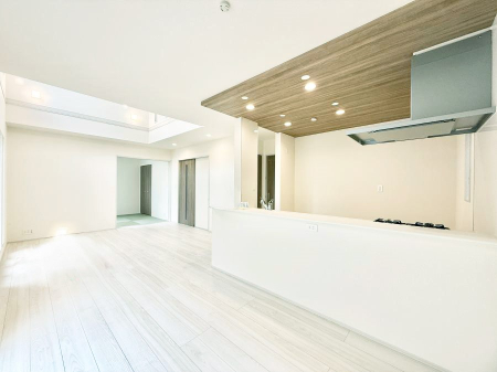 ���̑����� �������Ƒ��̏Ί炪���ӂ��A���났�̋��