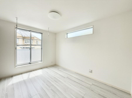 �q������ �������v���C�x�[�g��ԂƂ��ĐÂ��ŗ�������������񋟂��Ă���܂�