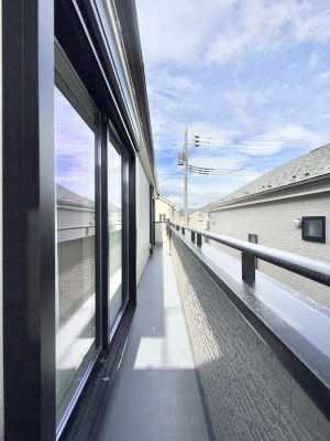 �o���R�j�[ ������ �G�߂̈ڂ낢����������J���I�ȋ�Ԃł�