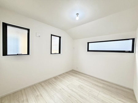 �q������ ����