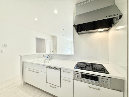 �L�b�`�� ���������y���݂ƐH�ׂ�K����͂���L�b�`��