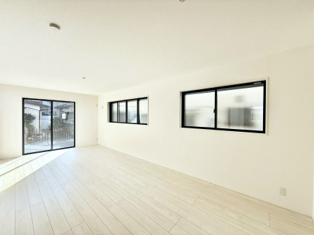 ���r���O ���������났�ƏΊ炪�W�܂�A�S���܂郊�r���O