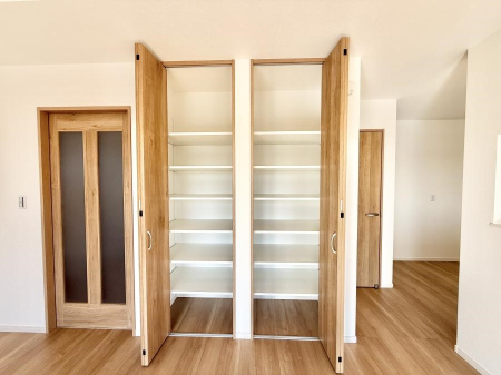 ���[ ����