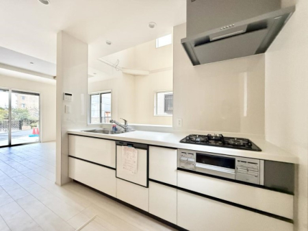 �L�b�`�� �������Ƒ����J��[�߂�A������̂���L�b�`��