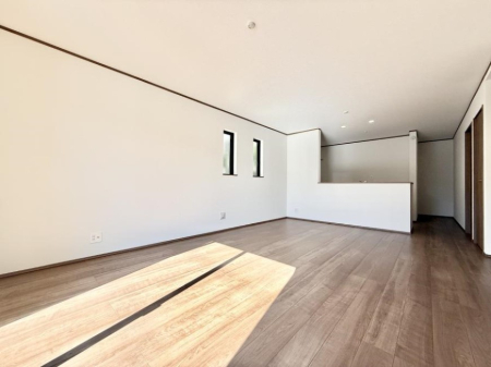 ���r���O ���������R�Ɖ�b�����܂��A�S�n�悢�ЂƂƂ�