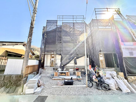 ���n�O�ώʐ^ �O�ρ��V������炵���n�܂�ꏊ�ŁA�Ƒ����J��[�߂�