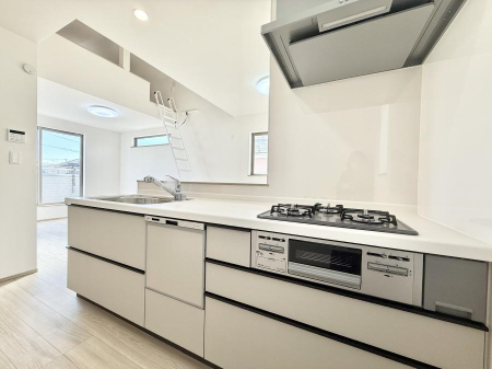 �L�b�`�� �����������������Ԃ����܂��A�Ί炠�ӂ��L�b�`��