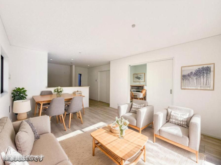 ���r���O ���������났�ƏΊ炪�W�܂�A�S���܂郊�r���O