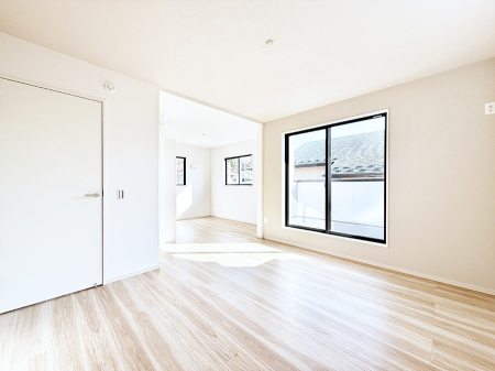 �Q�� ���������̔z�u��ʋC���̗ǂ��݌v�ŕ����̋�C�������炸�A��ɐV�N�ȋ�C������܂�