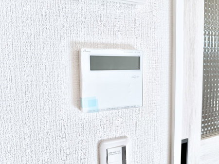 ���̑����� �ݔ��������C�œǏ��┼�g��������ȂǁA�������Ԃ��������ɂ��������@�\�ł��B