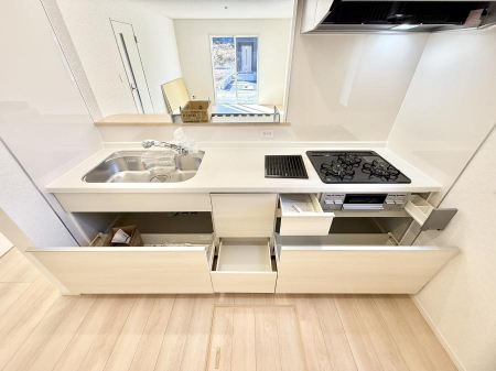 �L�b�`�� �������Ƒ����J��[�߂�A������̂���L�b�`��