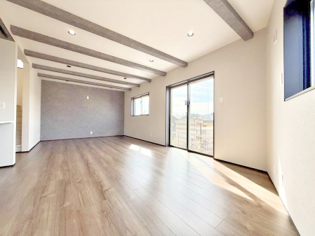 ���r���O ���������R�Ɖ�b�����܂��A�S�n�悢�ЂƂƂ�