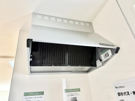 ���̑����� �ݔ����������̏��C����������C��ɗU������A�����I�ɔr�����ł��܂��B