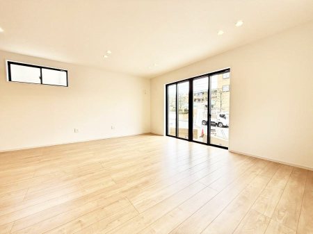 ���r���O ���������S�n�̂����A���z�̃��r���O