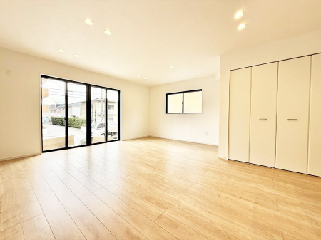 ���r���O ���������R�Ɖ�b�����܂��A�S�n�悢�ЂƂƂ�