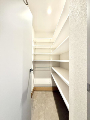 ���[ �������V���[�Y�C���N���[�[�b�g�t�Ȃ̂ŁA�O�Ŏg�������܂Ƃ߂Ď��[�A�������茺�ւ�  