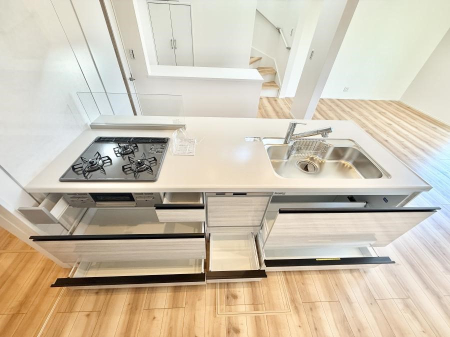 �L�b�`�� �������Ƒ����J��[�߂�A������̂���L�b�`��