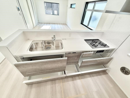 �L�b�`�� �����������������Ԃ����܂��A�Ί炠�ӂ��L�b�`��