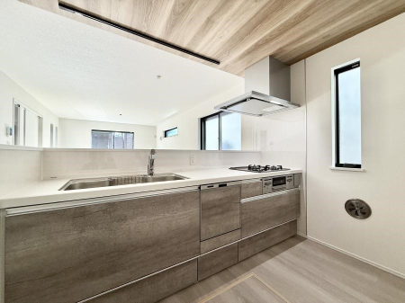 �L�b�`�� �������A�C�f�A�L����A�N���G�C�e�B�u�ȗ������