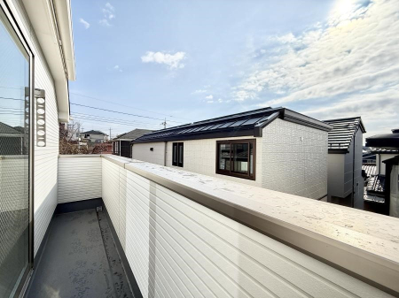 �o���R�j�[ ������ �G�߂̈ڂ낢����������J���I�ȋ�Ԃł�