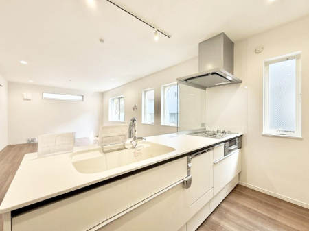 �L�b�`�� ���������y���݂ƐH�ׂ�K����͂���L�b�`��