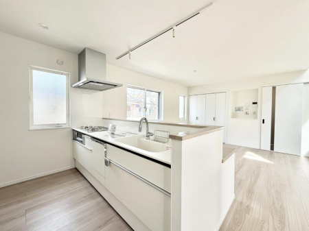 �L�b�`�� ���������y���݂ƐH�ׂ�K����͂���L�b�`��