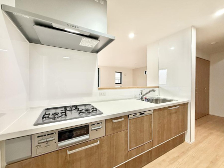 �L�b�`�� �����������������Ԃ����܂��A�Ί炠�ӂ��L�b�`��