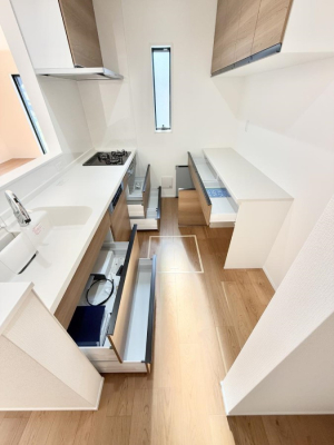 �L�b�`�� �������Ƒ����J��[�߂�A������̂���L�b�`��