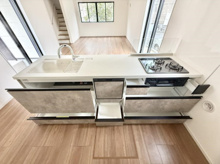 �L�b�`�� �������Ƒ����J��[�߂�A������̂���L�b�`��