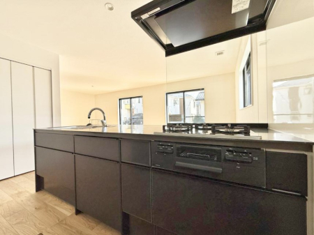 �L�b�`�� �������Ƒ����J��[�߂�A������̂���L�b�`��