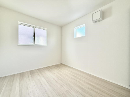 �Q�� ���������̔z�u��ʋC���̗ǂ��݌v�ŕ����̋�C�������炸�A��ɐV�N�ȋ�C������܂�