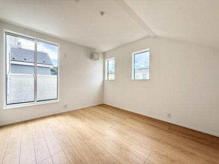 �Q�� ���������̔z�u��ʋC���̗ǂ��݌v�ŕ����̋�C�������炸�A��ɐV�N�ȋ�C������܂�