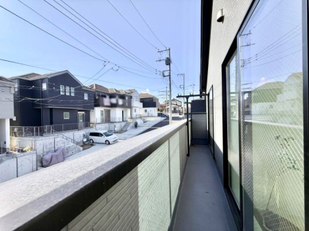 �o���R�j�[ ������ �G�߂̈ڂ낢����������J���I�ȋ�Ԃł�