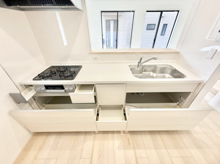 �L�b�`�� �������Ƒ����J��[�߂�A������̂���L�b�`��