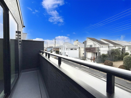 �o���R�j�[ ������ �G�߂̈ڂ낢����������J���I�ȋ�Ԃł�