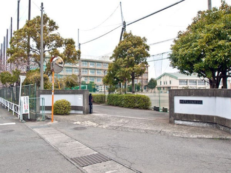 ���ӊ� ���̑����ʐ^ 1600m ���ˎs���������w�Z