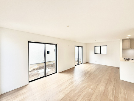 ���r���O ���������S�n�̂����A���z�̃��r���O