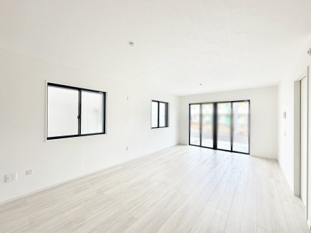 ���r���O ���������R�Ɖ�b�����܂��A�S�n�悢�ЂƂƂ�