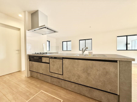 �L�b�`�� ���������y���݂ƐH�ׂ�K����͂���L�b�`��