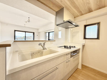 �L�b�`�� �������Ƒ��ƂȂ���A�R�~���j�P�[�V�����̏�