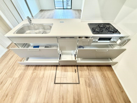 �L�b�`�� �������Ƒ����J��[�߂�A������̂���L�b�`��