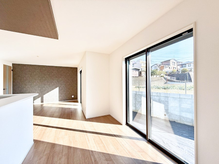 ���r���O ���������났�ƏΊ炪�W�܂�A�S���܂郊�r���O