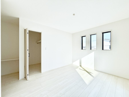 �q������ �������v���C�x�[�g��ԂƂ��ĐÂ��ŗ�������������񋟂��Ă���܂�