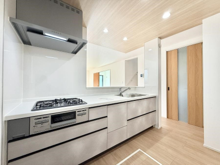 �L�b�`�� �������Ƒ����J��[�߂�A������̂���L�b�`��