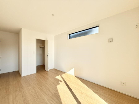 �Q�� ���������̔z�u��ʋC���̗ǂ��݌v�ŕ����̋�C�������炸�A��ɐV�N�ȋ�C������܂�