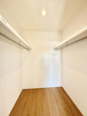 ���[ ����