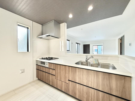 �L�b�`�� ���������y���݂ƐH�ׂ�K����͂���L�b�`��